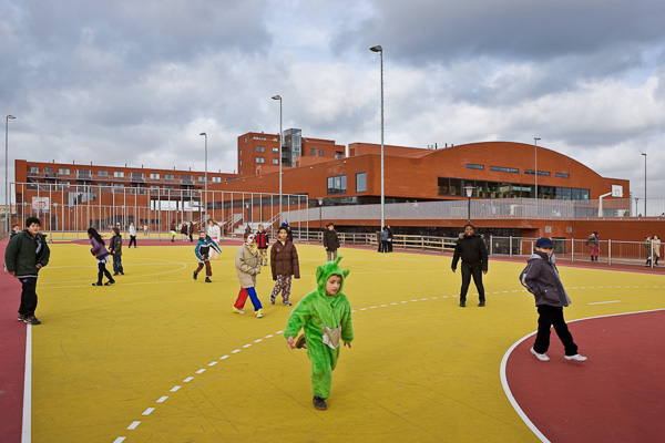 Zoetermeer, Welzijnscluster Oosterheem,  Jeanne Dekkers architectuur