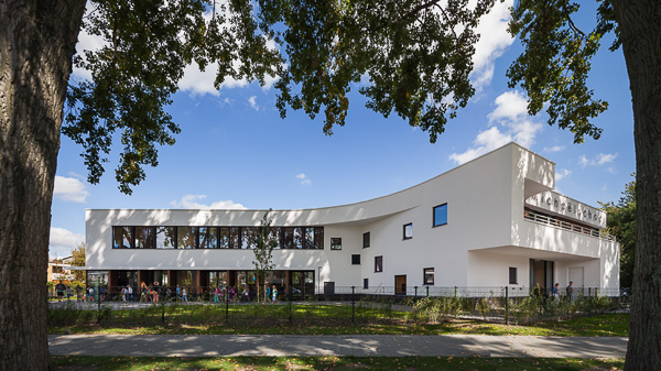 Rotterdam, Hillegersberg, Michaelschool, de Zwarte Hond architecten