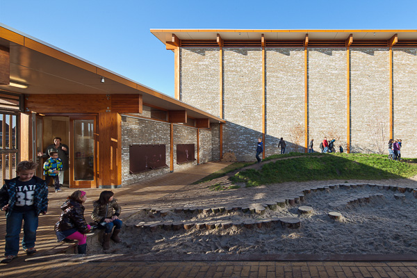 Apeldoorn, multifunctioneel centrum Het Kristal, van Dongen-Koschuch architects